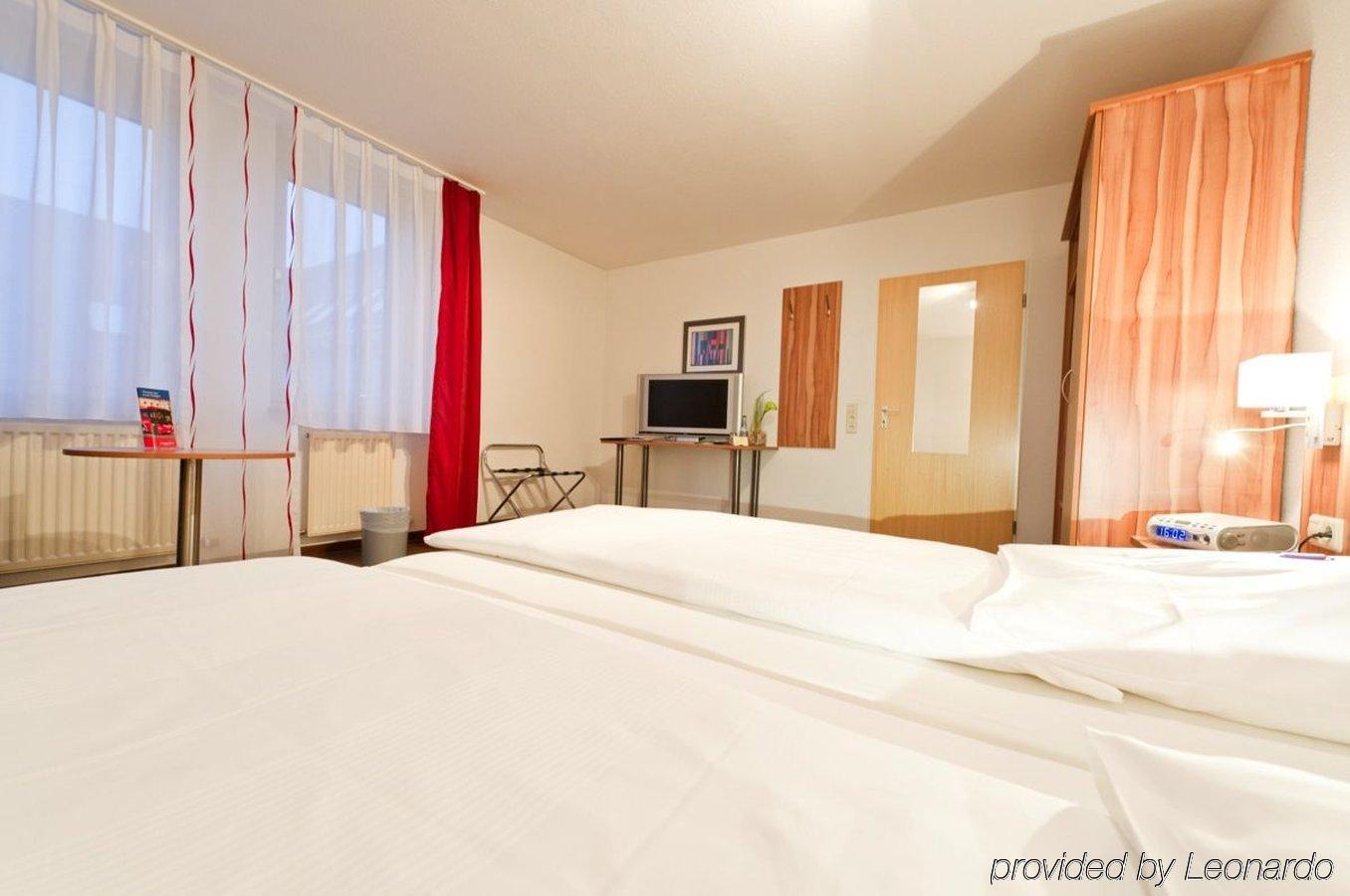 Hotel Domino Stuttgart Exterior foto